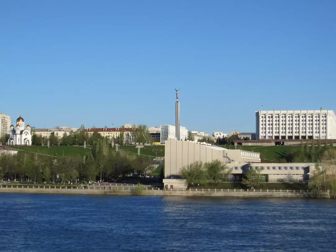 Вид с борта теплохода на стеллу Вид с борта теплохода на стеллу