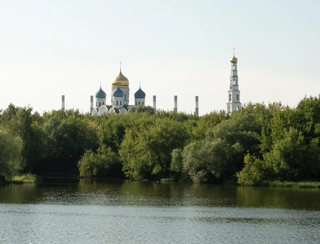 Николо-Угрешский монастырь в городе Дзержинск в Московской области