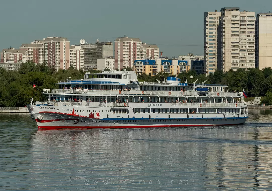 Теплоход «Две столицы»
