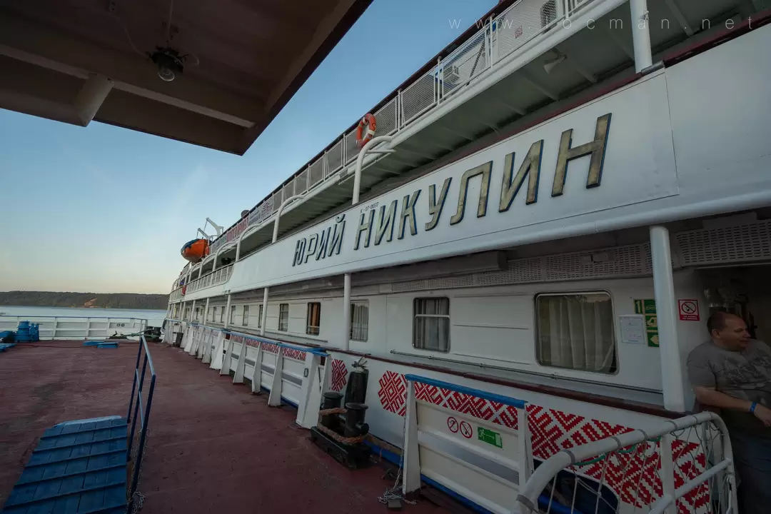 Теплоход «Юрий Никулин» у пристани Макарьево