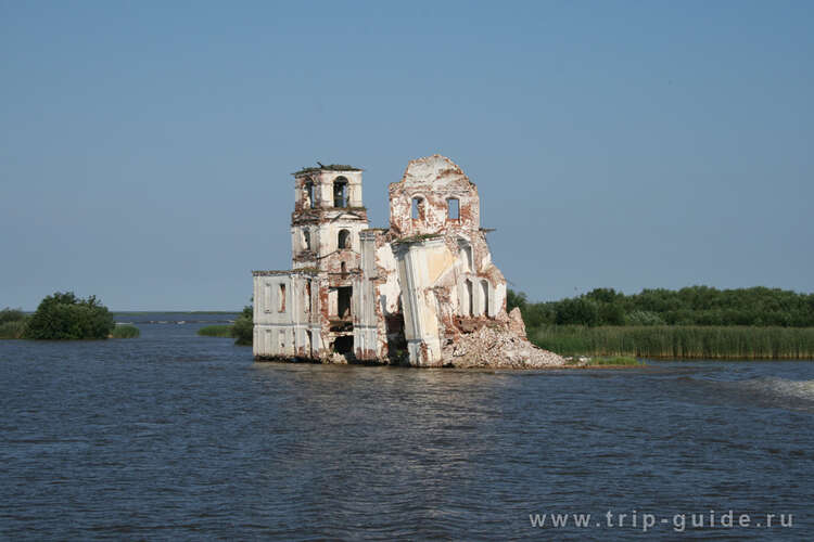 Разрушенная церковь на Белом озере