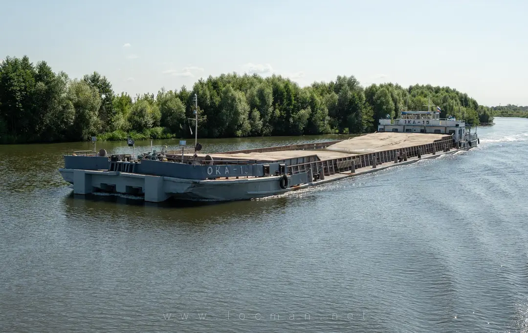 Сухогруз «Ока-15» с песком