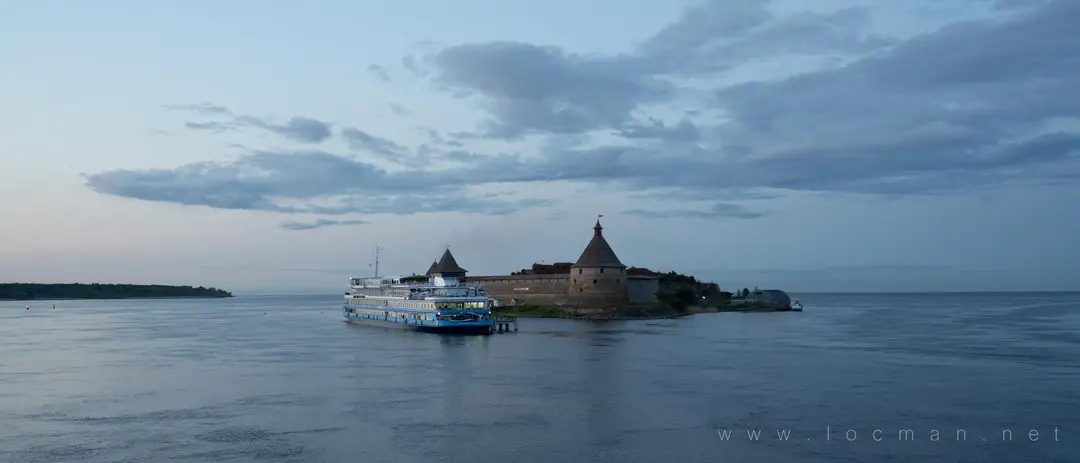 Место, где начинается Нева