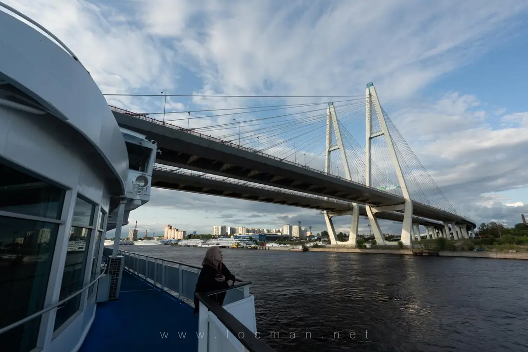Мост Кольцевой автодороги в Санкт-Петербурге