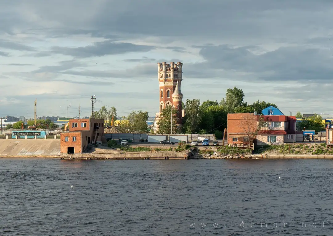 Водонапорная (Пристрельная) башня Обуховского завода в Санкт-Петербурге