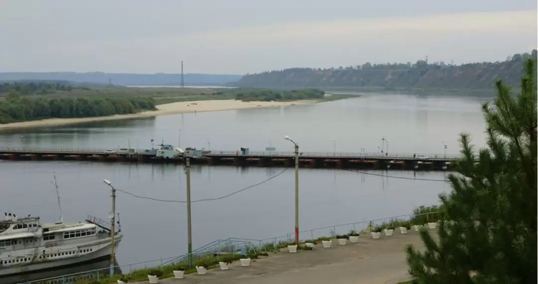 Камера на оку павлово нижегородской области. Понтонный мост Павлово Тумботино. Мост в Павлово на Тумботино. Понтонный мост Павлово Нижегородская область. Ока мост Павлово Тумботино.