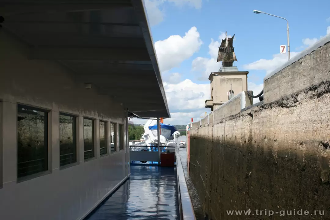 Шлюз с каравеллами Колумба Шлюз с каравеллами Колумба