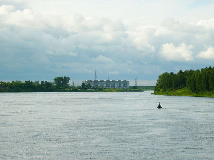 Вода река шексна. Вода река шексна. Белое озеро крохино вологодская область. Храм на реке шексна. Шекснинское водохранилище шексна.