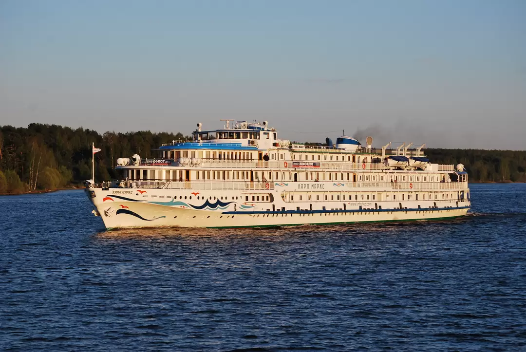 Теплоход «Карл Маркс»