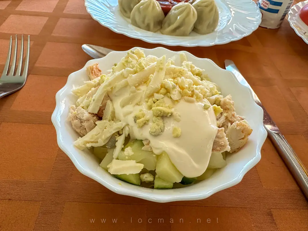 Салат Столичный с филе куриной грудки, ресторан на теплоходе «Сергей Образцов»